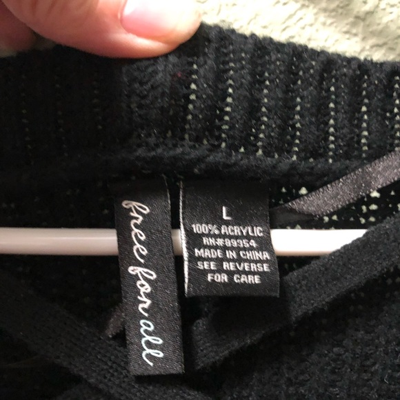 Free for all Size Large Long black sweater - Picture 3 of 4